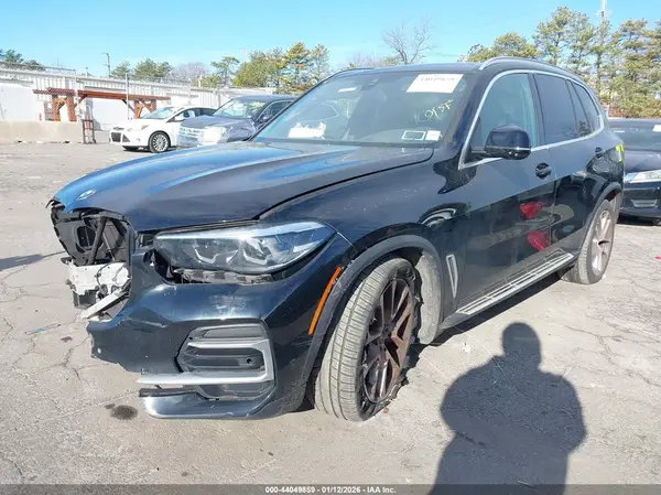 5UXCR6C09N9L82998 2022 BMW X5 - Image 2