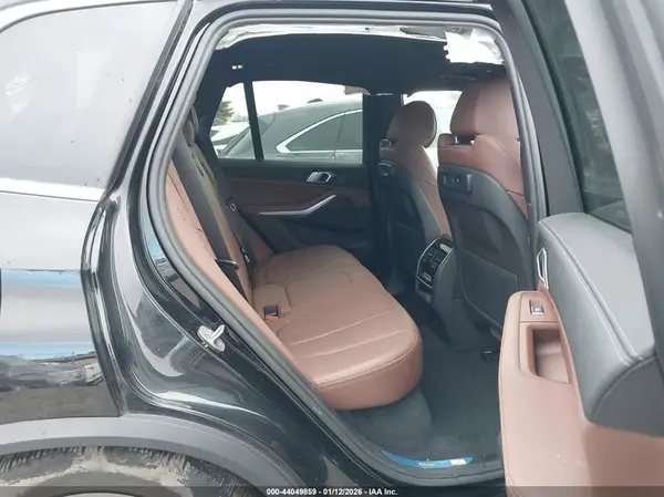 5UXCR6C09N9L82998 2022 BMW X5 - Image 8