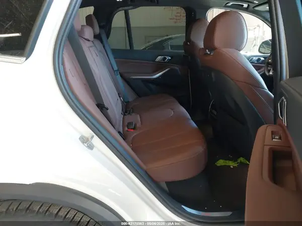 5UXCR6C09N9M21945 2022 BMW X5 - Image 8