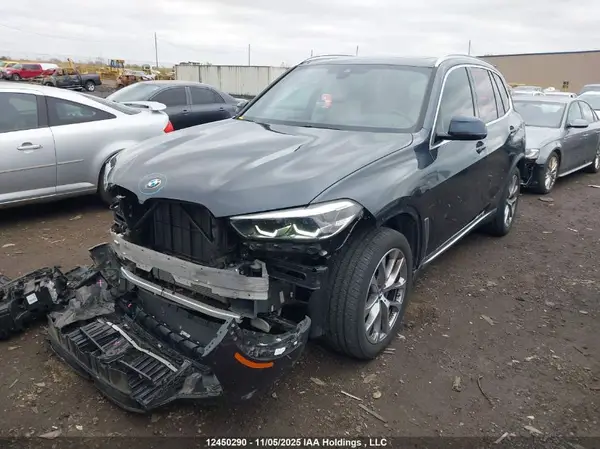 5UXCR6C09N9N41549 2022 BMW X5 - Image 2