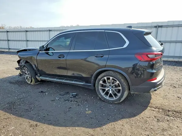 5UXCR6C09P9N44681 2023 BMW X5 - Image 2