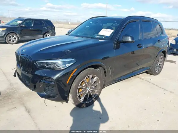 5UXCR6C09P9R36432 2023 BMW X5 - Image 2