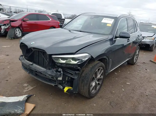 5UXCR6C0XL9B92840 2020 BMW X5 - Image 2