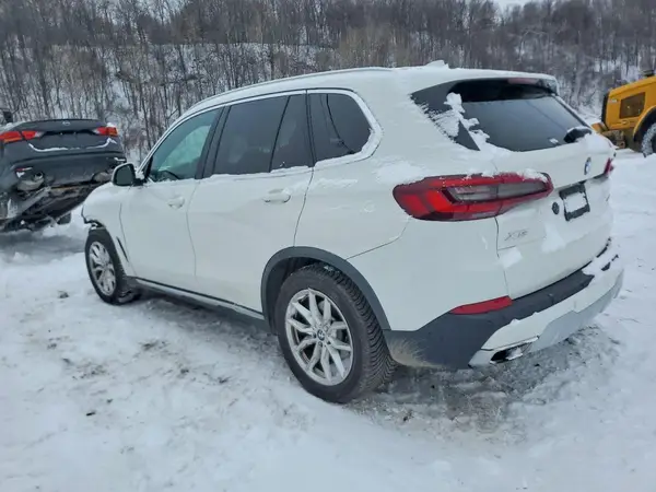 5UXCR6C0XM9F39049 2021 BMW X5 - Image 2