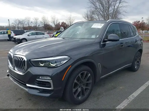 5UXCR6C0XM9F47457 2021 BMW X5 - Image 2