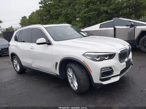 5UXCR6C0XM9G00805 2021 BMW X5 - Image 1