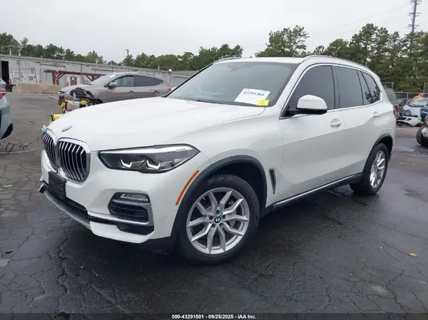 5UXCR6C0XM9G00805 2021 BMW X5 - Image 2