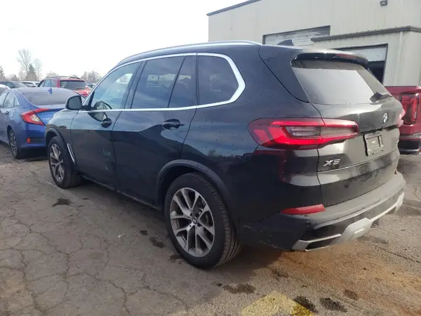 5UXCR6C0XN9J75357 2022 BMW X5 - Image 2