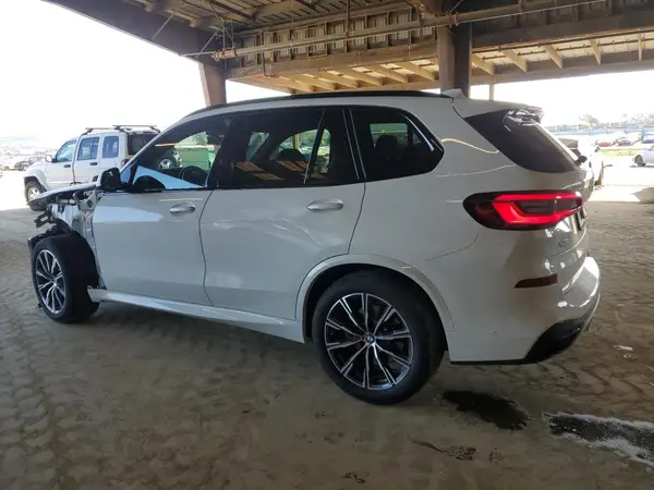 5UXCR6C0XN9K57511 2022 BMW X5 - Image 2