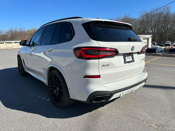 5UXCR6C0XN9K63969 2022 BMW X5 - Image 2