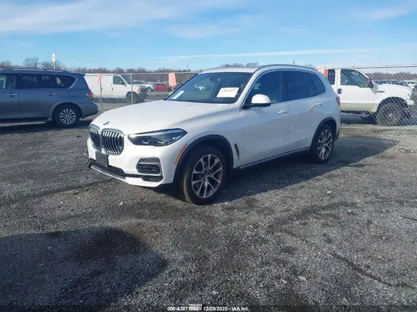 5UXCR6C0XN9K91139 2022 BMW X5 - Image 2