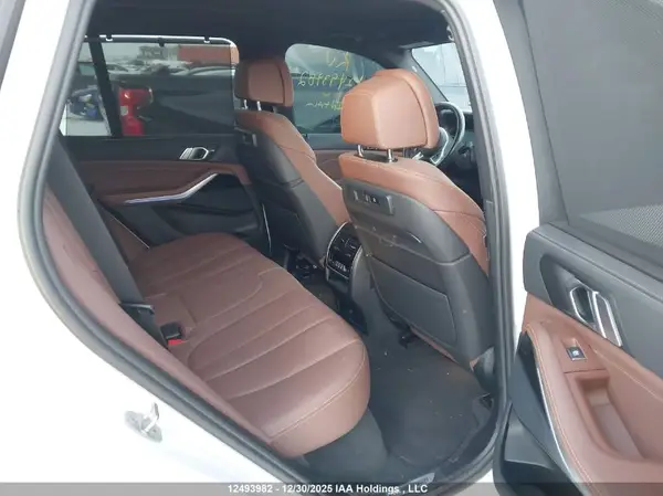 5UXCR6C0XN9L54675 2022 BMW X5 - Image 8