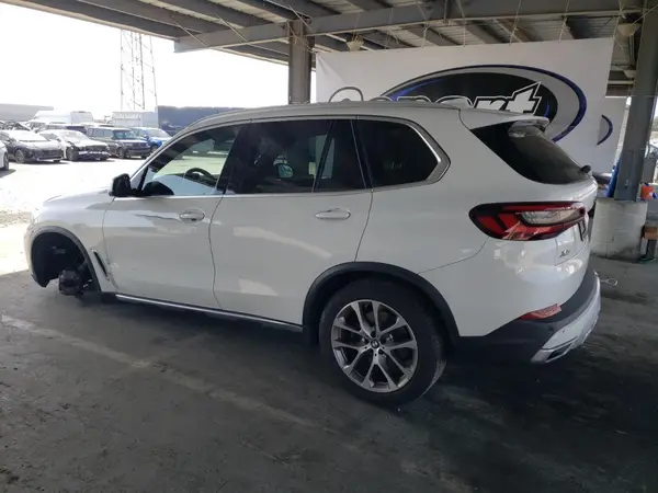 5UXCR6C0XN9L83285 2022 BMW X5 - Image 2
