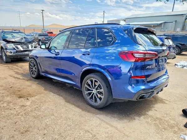 5UXCR6C0XN9M37040 2022 BMW X5 - Image 2
