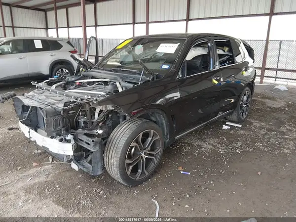 5UXCR6C0XN9M48667 2022 BMW X5 - Image 2