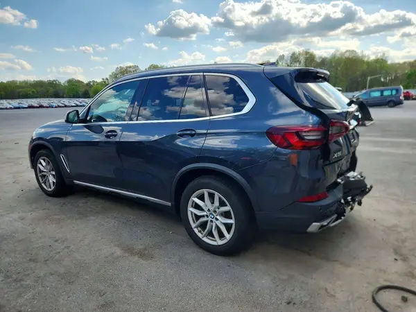 5UXCR6C0XN9M72998 2022 BMW X5 - Image 2