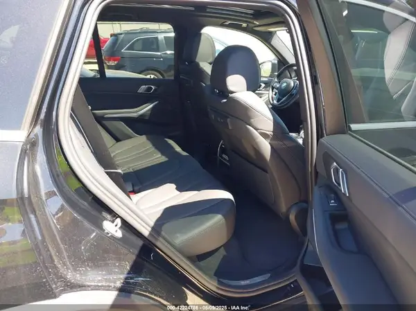 5UXCR6C0XN9M85234 2022 BMW X5 - Image 8