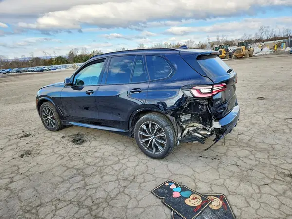 5UXCR6C0XP9N68892 2023 BMW X5 - Image 2