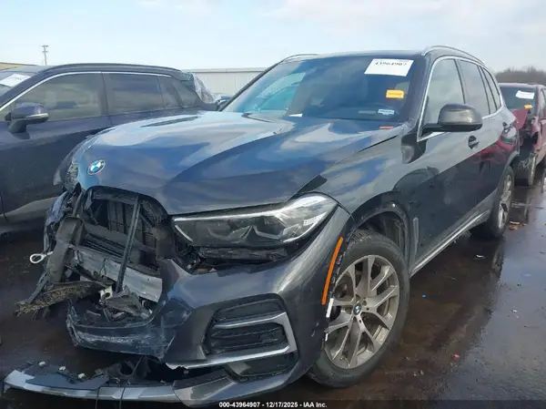 5UXCR6C0XP9N74384 2023 BMW X5 - Image 2