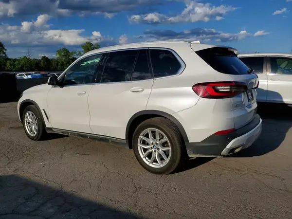 5UXCR6C0XP9P28611 2023 BMW X5 - Image 2