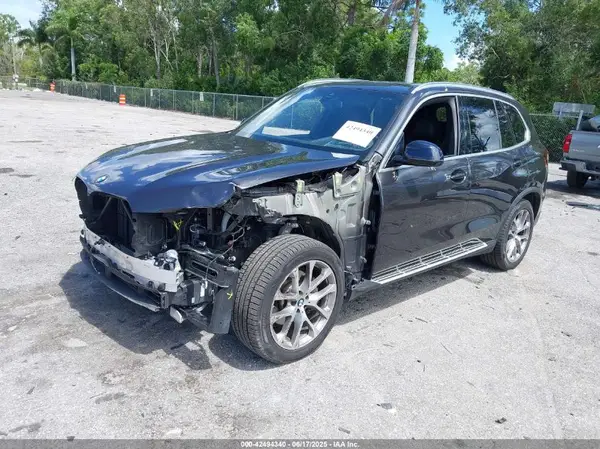 5UXCR6C0XP9P90428 2023 BMW X5 - Image 2