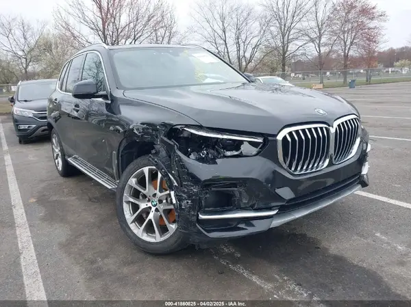 5UXCR6C0XP9P90557 2023 BMW X5 - Image 1