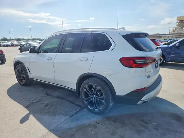 5UXCR6C50KLK79334 2019 BMW X5 - Image 2