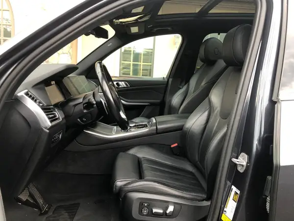 5UXCR6C50KLK83738 2019 BMW X5 - Image 8