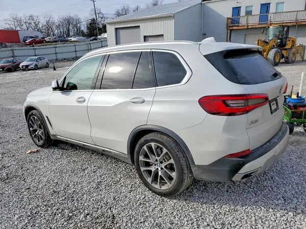 5UXCR6C50KLK85750 2019 BMW X5 - Image 2