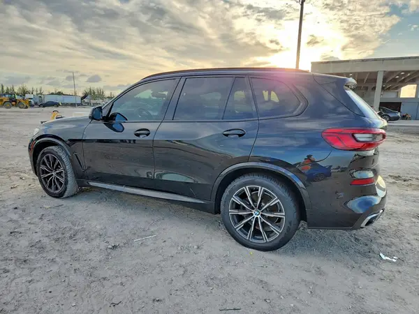 5UXCR6C50KLK85845 2019 BMW X5 - Image 2