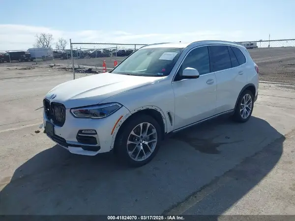 5UXCR6C50KLL08346 2019 BMW X5 - Image 2