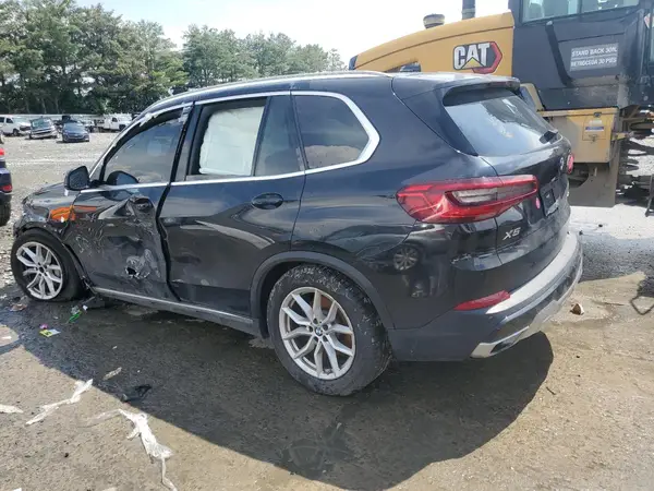5UXCR6C50KLL09576 2019 BMW X5 - Image 2
