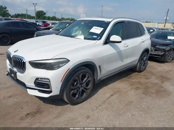 5UXCR6C50KLL09920 2019 BMW X5 - Image 2
