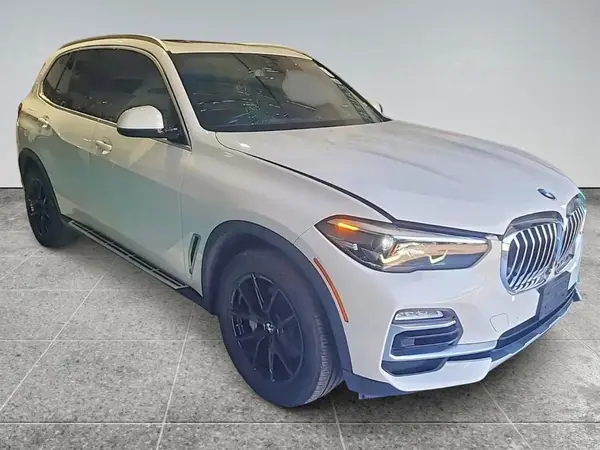 5UXCR6C50KLL11909 2019 BMW X5 - Image 2