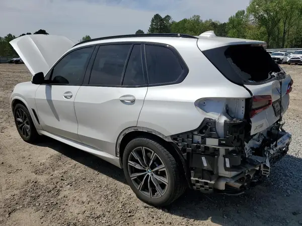 5UXCR6C50KLL13255 2019 BMW X5 - Image 2