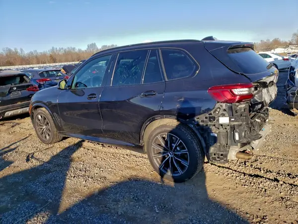 5UXCR6C50KLL22828 2019 BMW X5 - Image 2