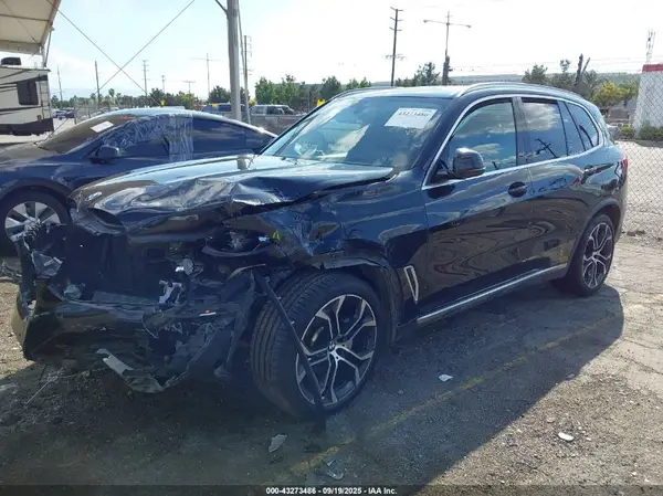 5UXCR6C50KLL23381 2019 BMW X5 - Image 2