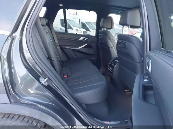 5UXCR6C50KLL24806 2019 BMW X5 - Image 8