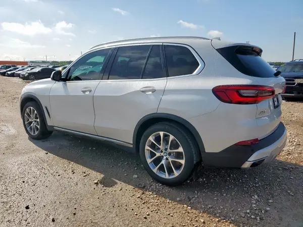5UXCR6C50KLL26006 2019 BMW X5 - Image 2