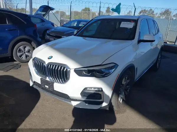 5UXCR6C50KLL26474 2019 BMW X5 - Image 2