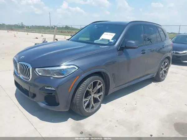 5UXCR6C50KLL27141 2019 BMW X5 - Image 2