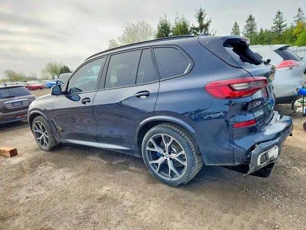 5UXCR6C50KLL33831 2019 BMW X5 - Image 2