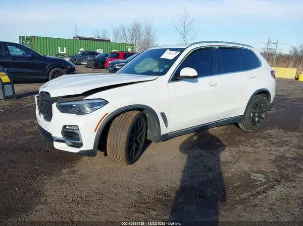 5UXCR6C50KLL36213 2019 BMW X5 - Image 2