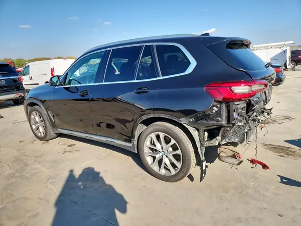 5UXCR6C50KLL39273 2019 BMW X5 - Image 2