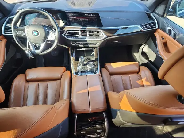 5UXCR6C50KLL39676 2019 BMW X5 - Image 8