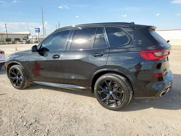 5UXCR6C50KLL39726 2019 BMW X5 - Image 2