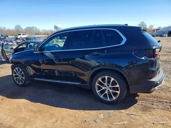 5UXCR6C50KLL53190 2019 BMW X5 - Image 2