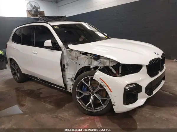 5UXCR6C50KLL62746 2019 BMW X5 - Image 1