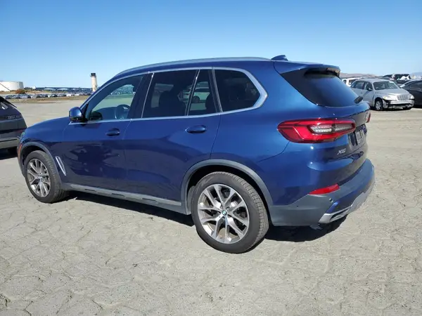 5UXCR6C51KLK82047 2019 BMW X5 - Image 2