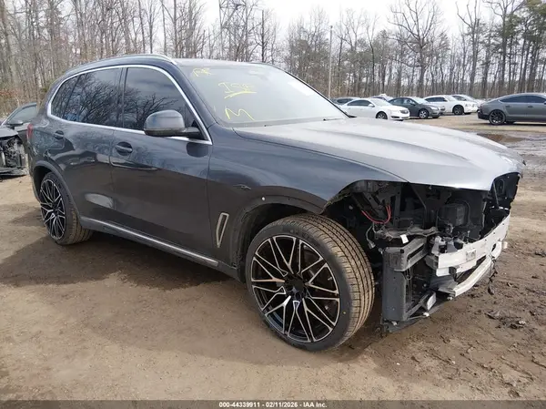 5UXCR6C51KLK82551 2019 BMW X5 - Image 1